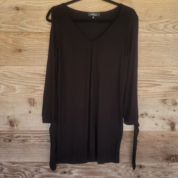 Lulu's Black Cold Shoulder Dress with Ties at the Wrists Size Small - Picture 1 of 7